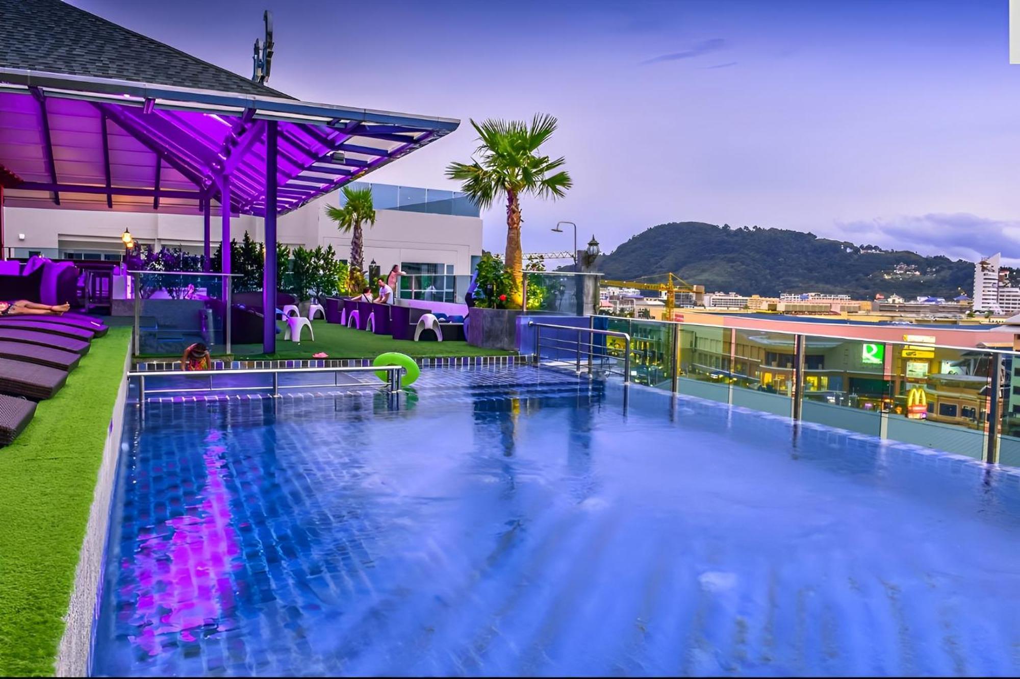Sira Grande Hotel & Spa Patong Luaran gambar