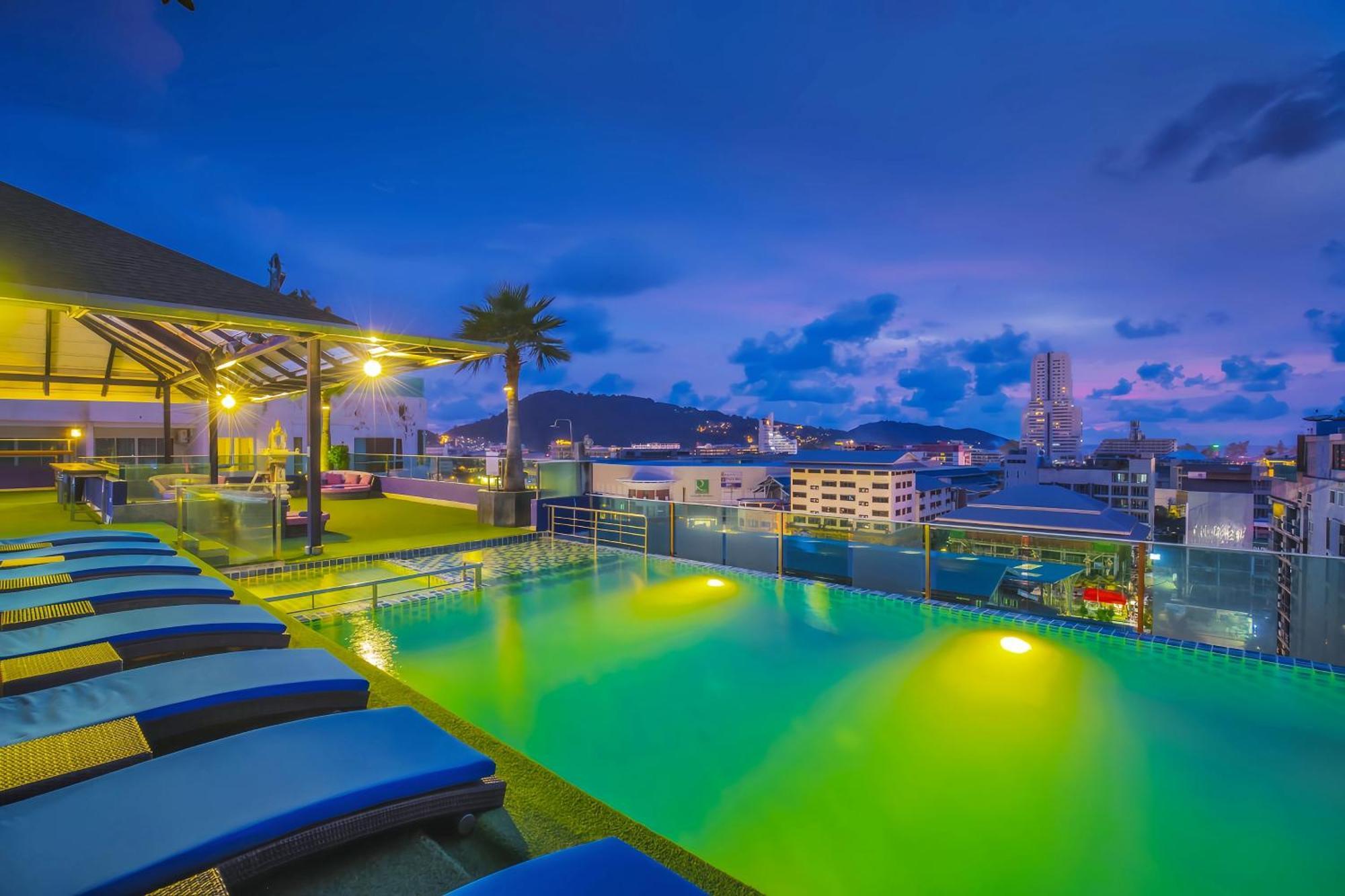Sira Grande Hotel & Spa Patong Luaran gambar