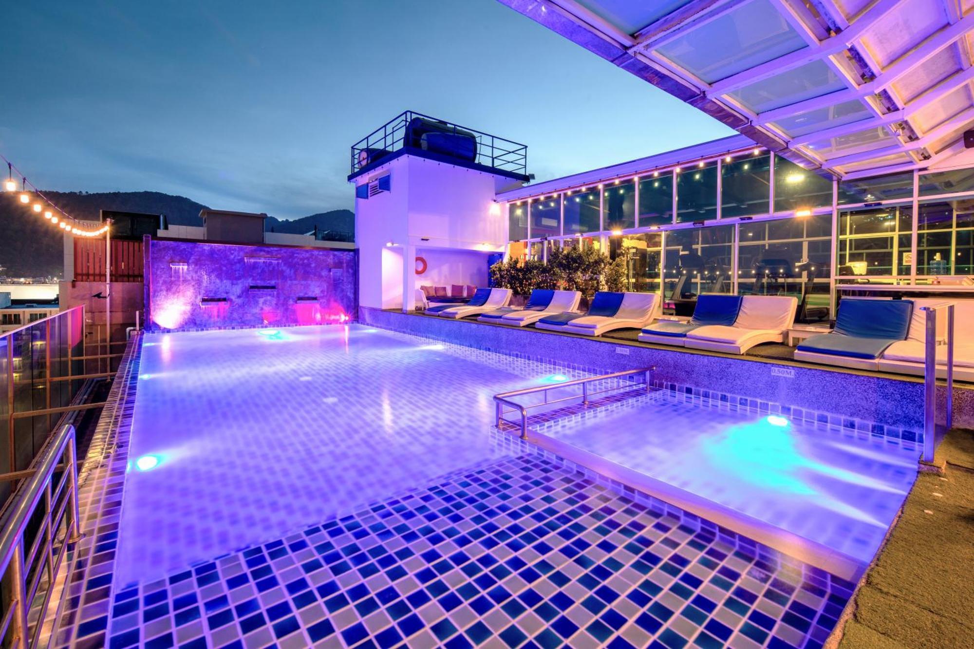 Sira Grande Hotel & Spa Patong Luaran gambar