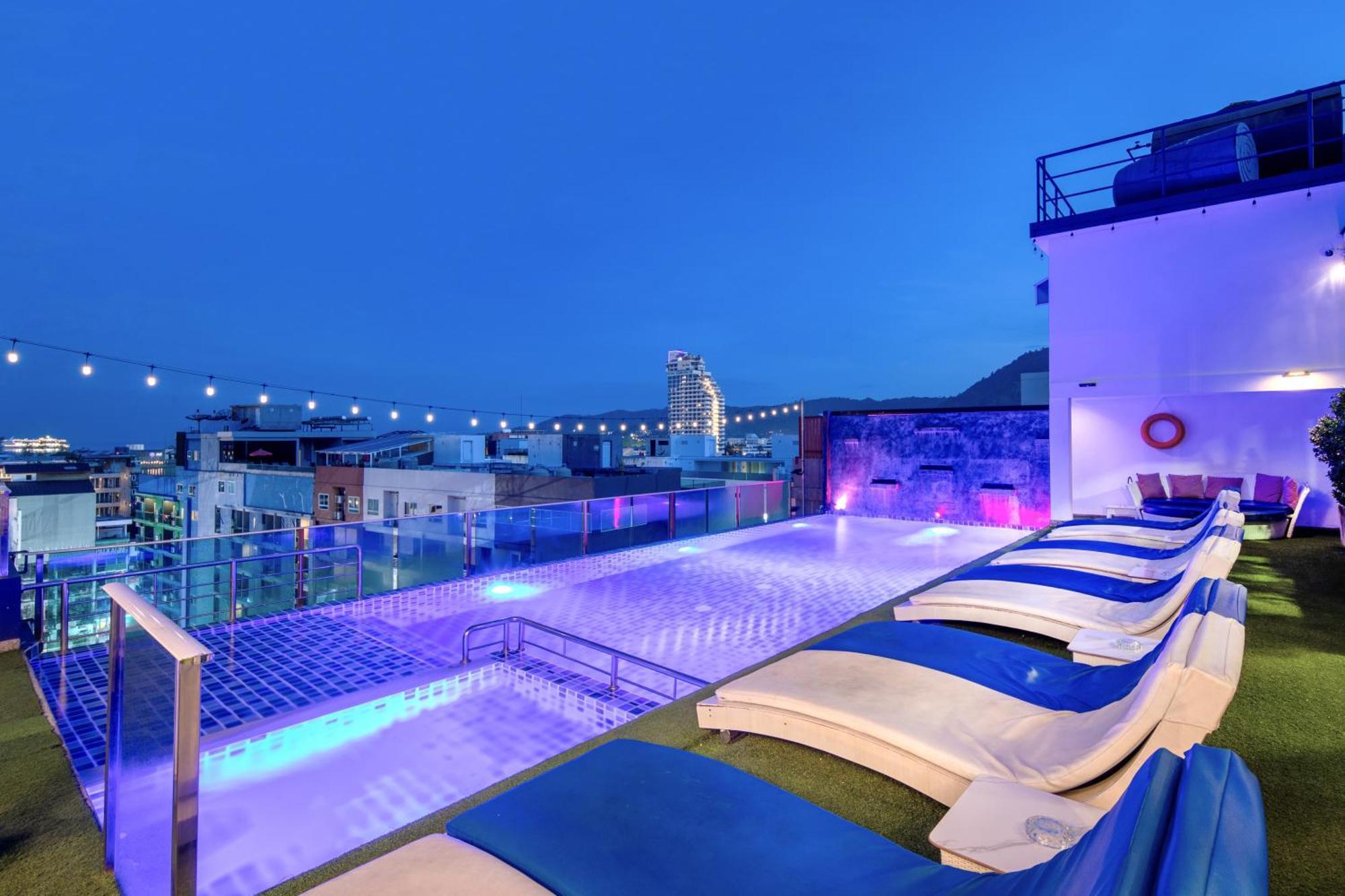 Sira Grande Hotel & Spa Patong Luaran gambar
