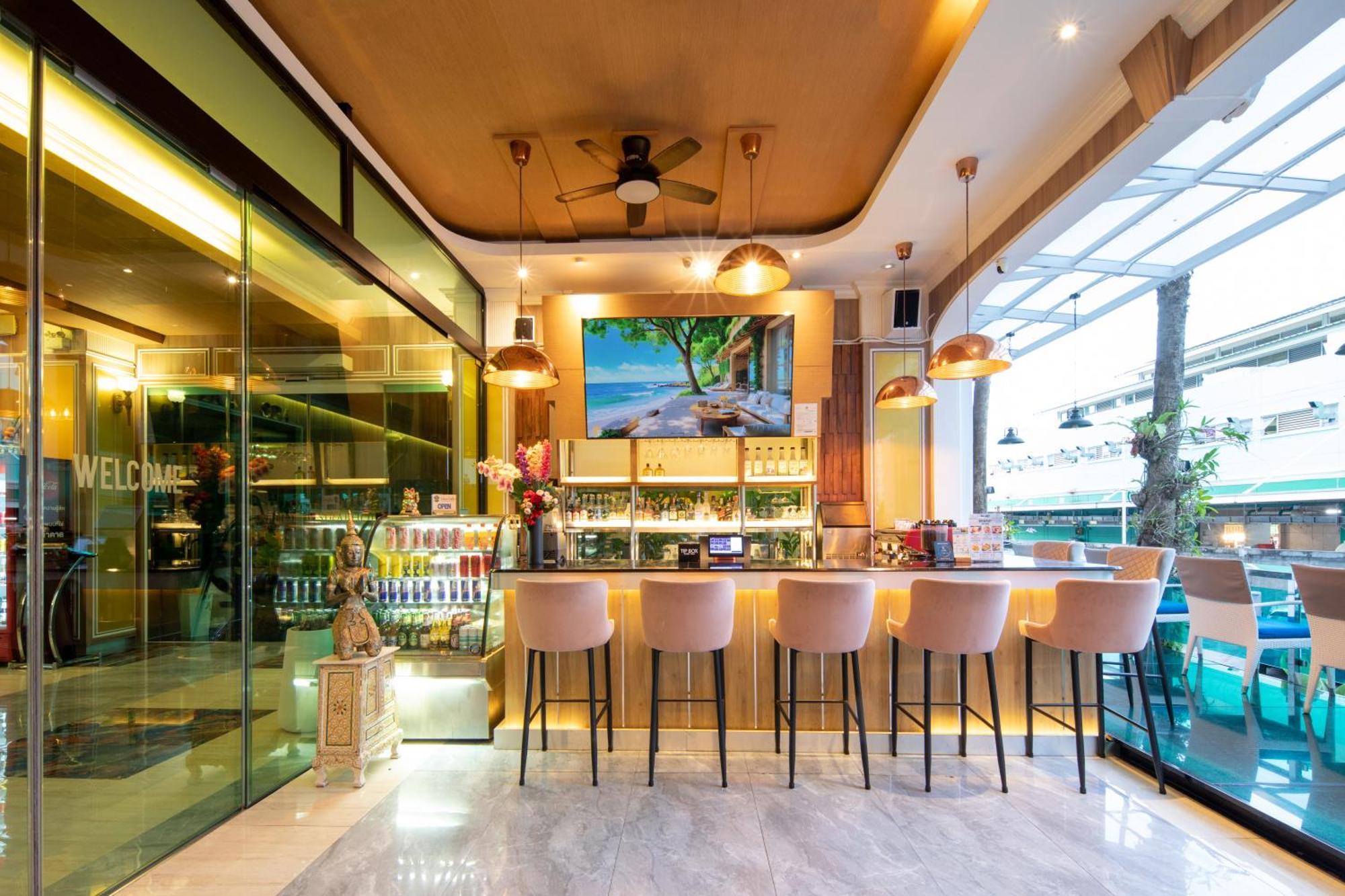 Sira Grande Hotel & Spa Patong Luaran gambar
